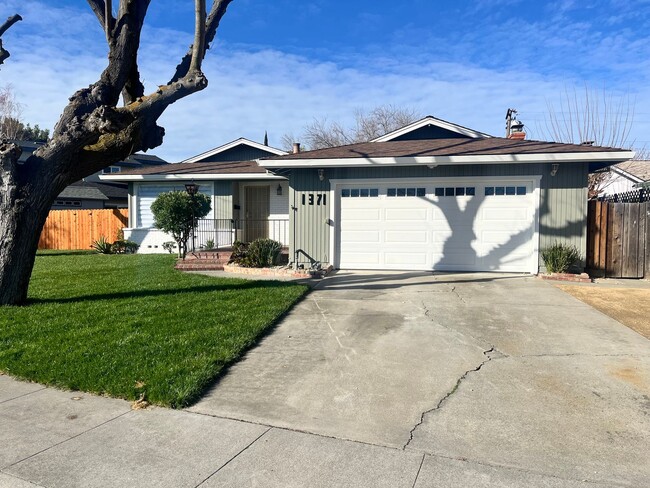 Primary Photo - Beautiful newly remodeled home in Tracy