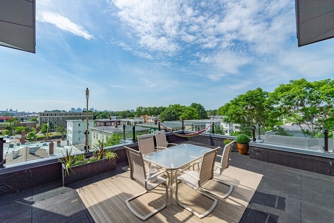 Building Photo - 400 Mystic Ave