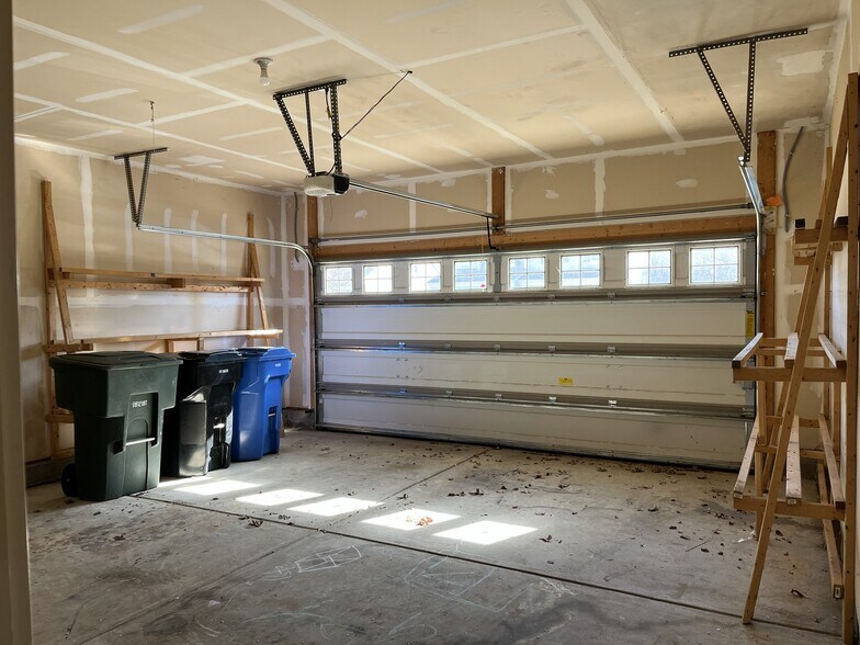 Building Photo - 105 E Neel Ranch Rd