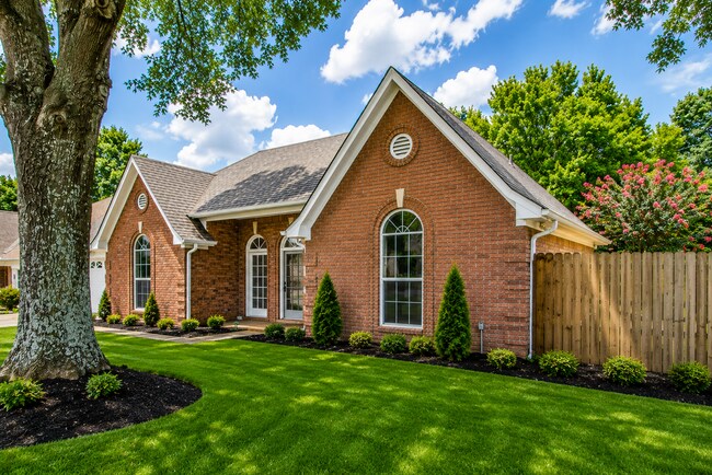 Building Photo - 5624 Annandale Dr