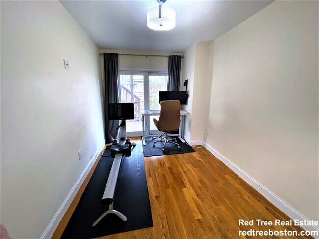 Building Photo - 62 Horace St