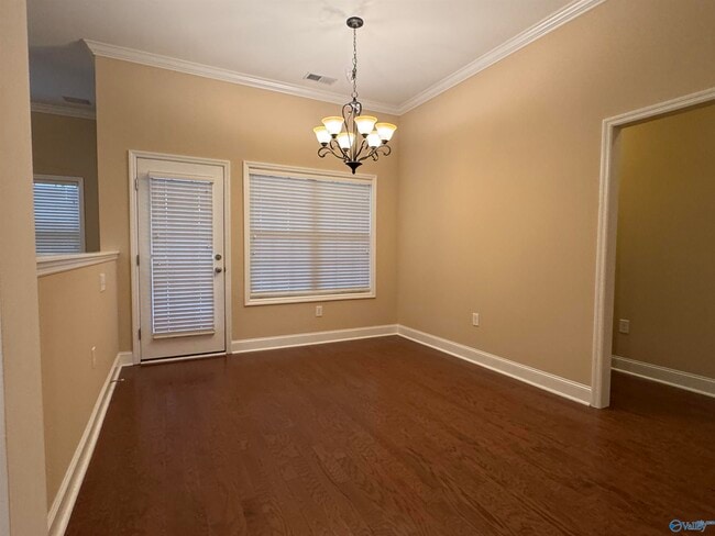 Building Photo - 2275 Towne Park Dr SW