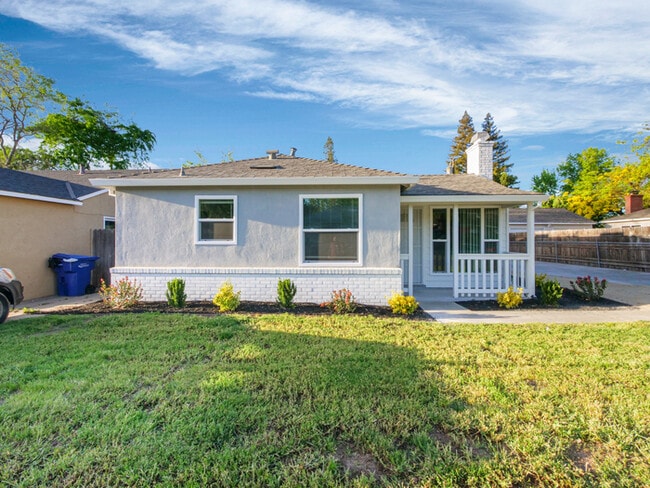 Building Photo - FOR RENT in Sacramento! 2533 Michelle Dr, ...