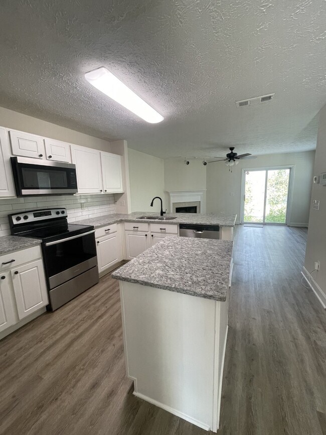 Building Photo - 438 Flintlock Ct