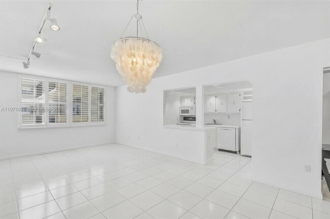 Building Photo - 9273 Collins Ave