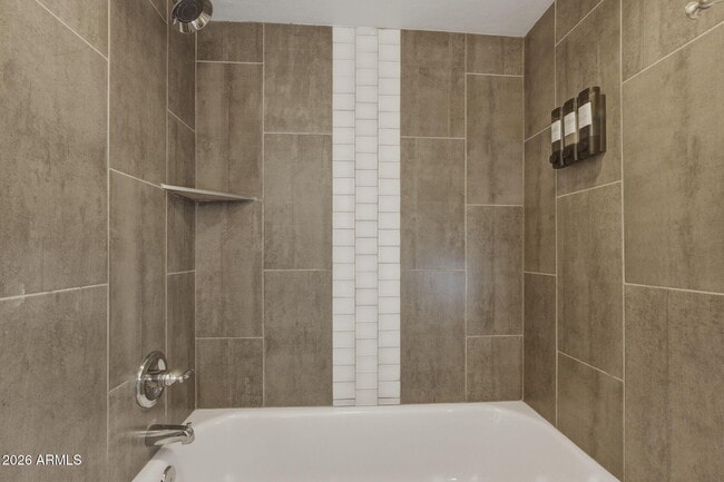 Building Photo - 8055 E Thomas Rd