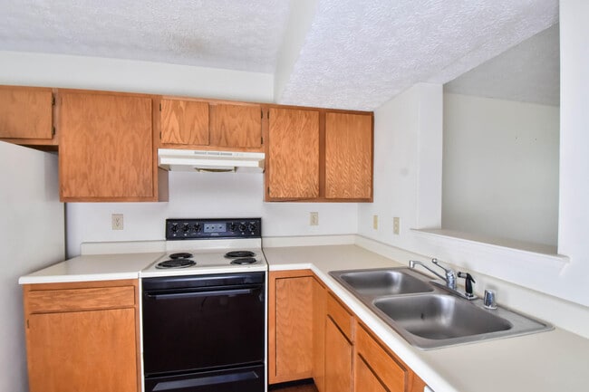 Building Photo - 537 Deaton Pl