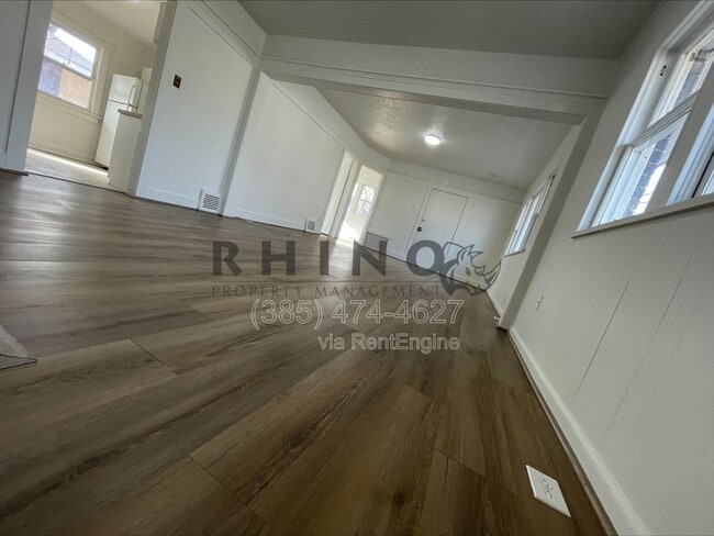 Building Photo - 1144 S 200 E