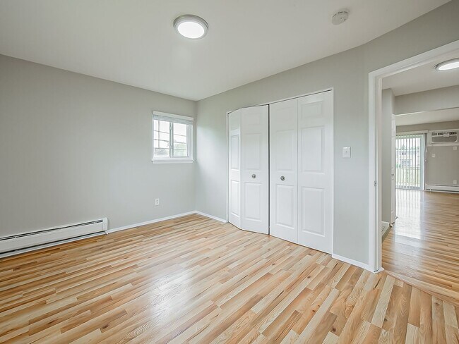Building Photo - 1490 Nancywood Dr