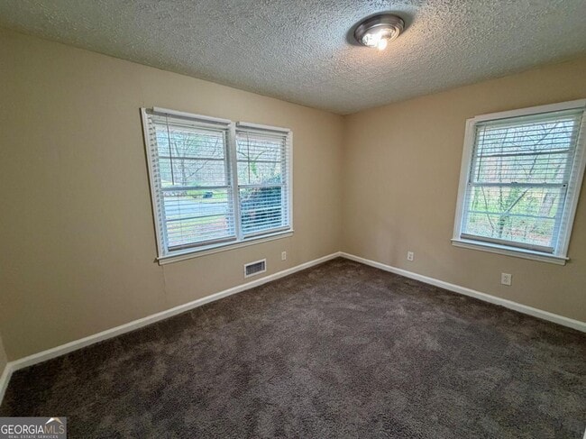 Building Photo - 3006 Remington St