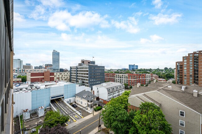 Building Photo - 104 North St