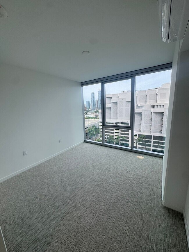 Building Photo - Ready to Move in Brand New Condo! First Time Renting! 2 Bed/2 Bath/2 Parking at The Park on Ke‘ea...