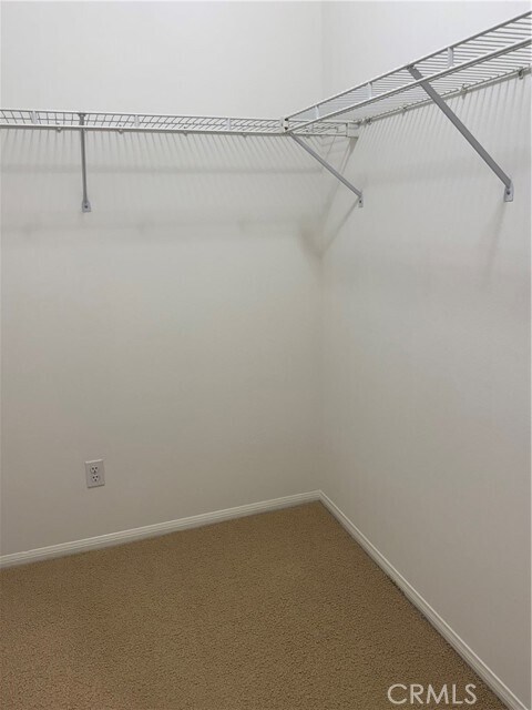 Building Photo - 16252 Fieldcrest Ct