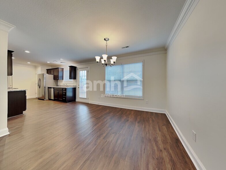 Building Photo - 1812 Mahogany Wood Trail