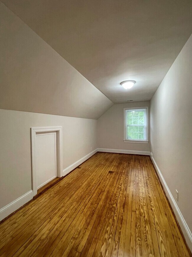 Building Photo - Everything you’ve been dreaming of is here. Lease today!