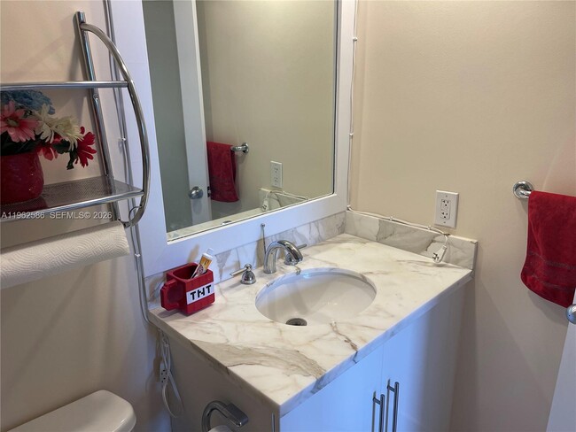 Building Photo - 3001 S Ocean Dr