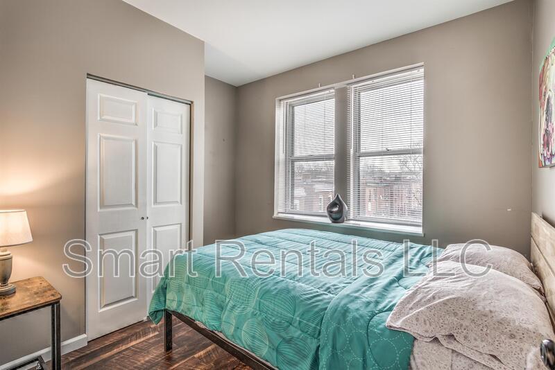 Building Photo - 1646 S 39th St