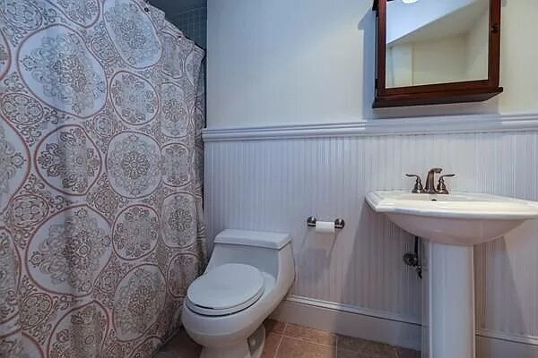 Building Photo - Prime Quincy Location! Beautiful 1BR Near Wollaston Red Line