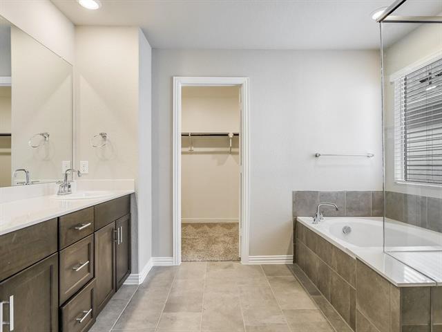 Building Photo - 2612 Gateway Ave