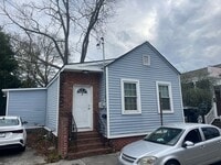 Building Photo - Available 8/15. Renovated 4 BR Home Downtown!