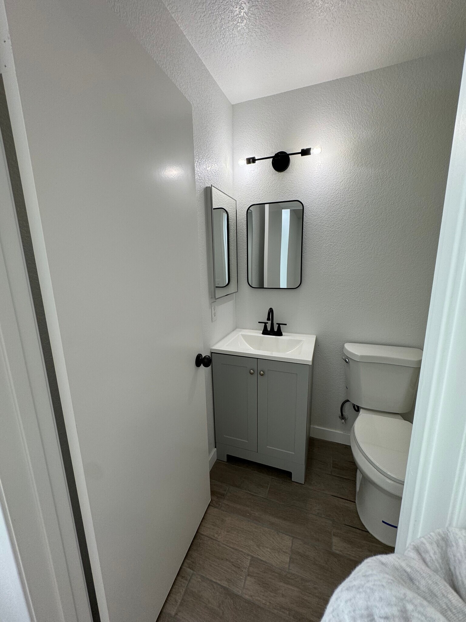 Building Photo - 366 Samsara Ct