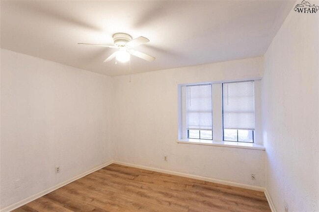 Building Photo - 4614 Spring Shadow Dr