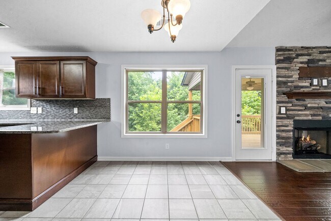 Building Photo - Pet Friendly Four Bedroom with Basement!