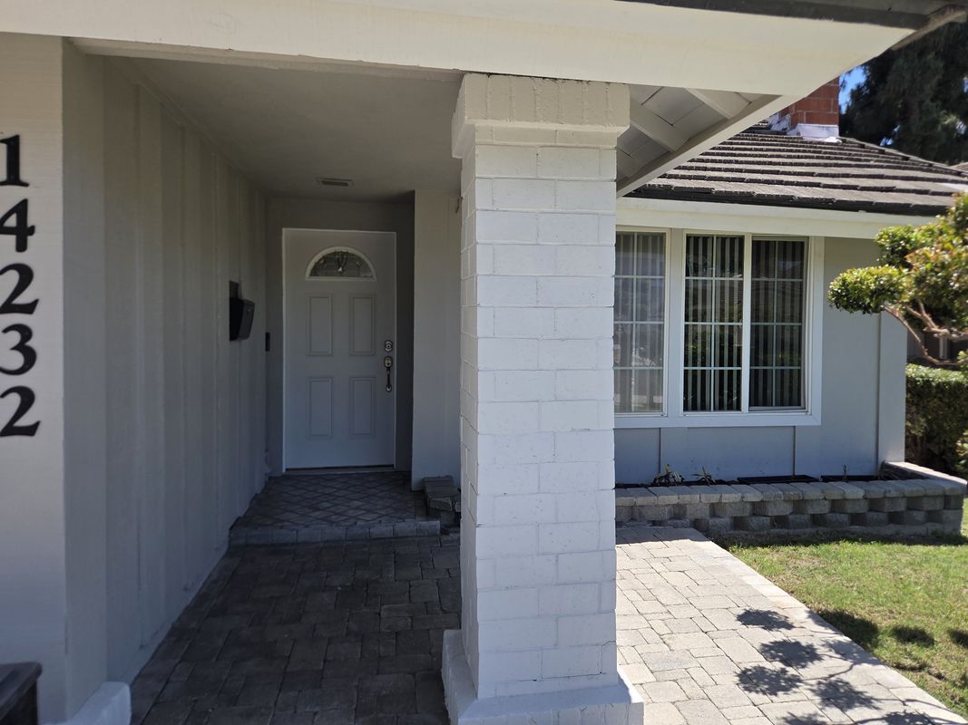 Building Photo - 14232 Matisse Ave