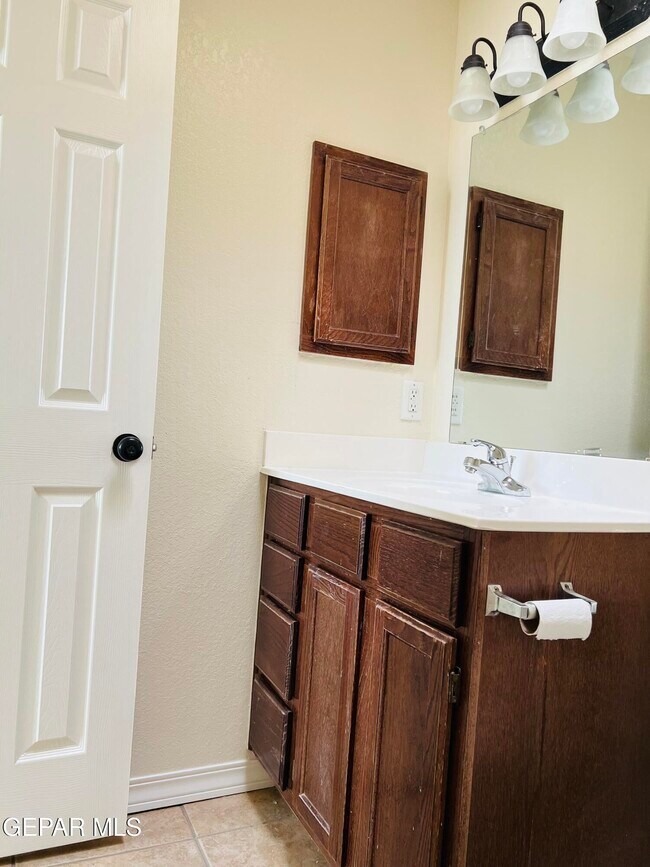 Building Photo - 14424 Jacinto Ramos Ave