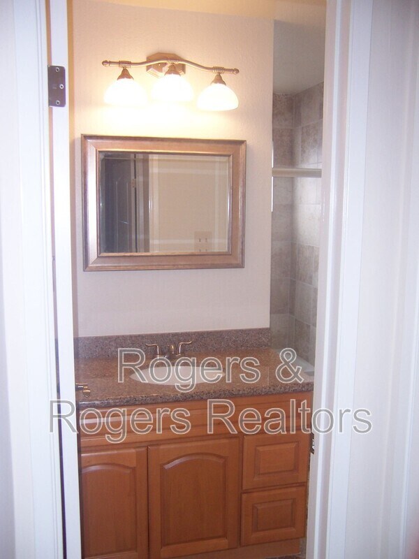 Building Photo - 2663 Westberry Dr