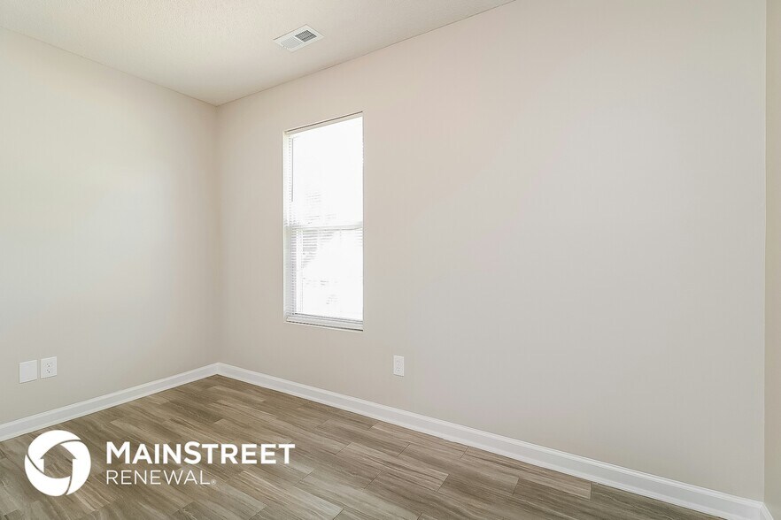 Building Photo - 130 Oakdale Ave