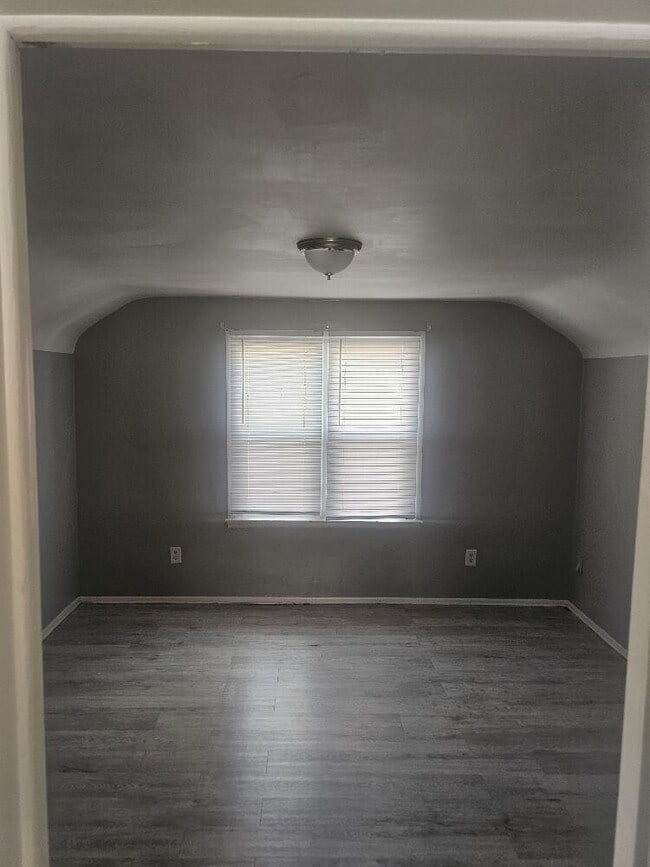 Building Photo - 19986 Mitchell St