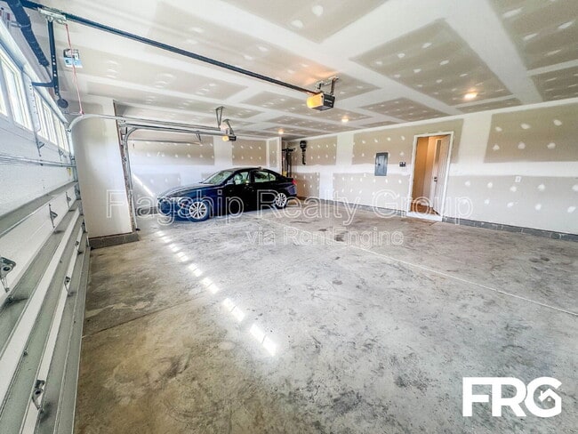 Building Photo - 110 Highland Pk Dr