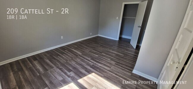 Building Photo - 209 Cattell St