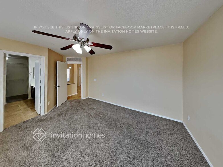 Building Photo - 13043 W Via Camille