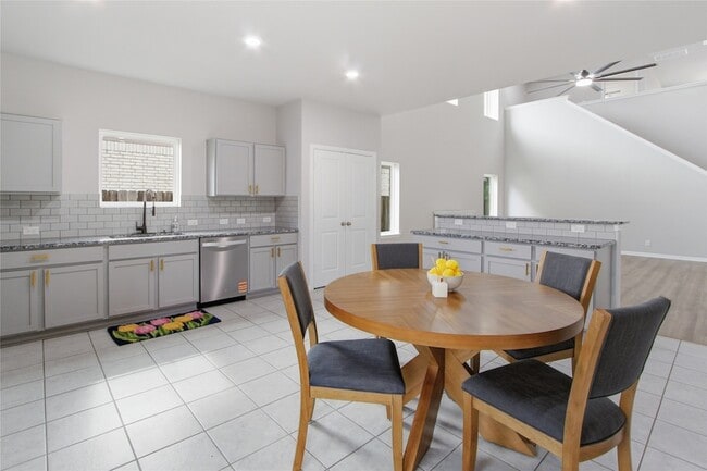 Building Photo - 2429 Palisade Crst Dr