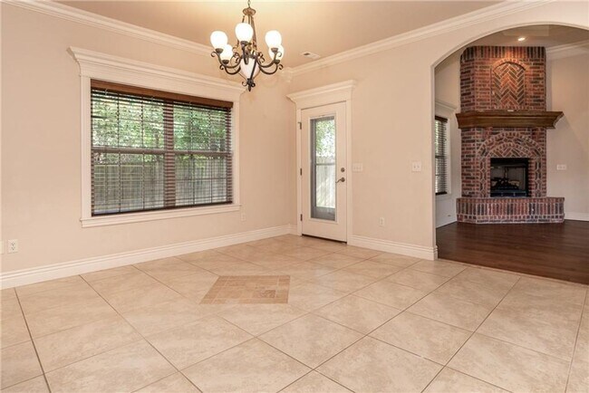 Building Photo - 3 Bedroom Bentonville home for Lease