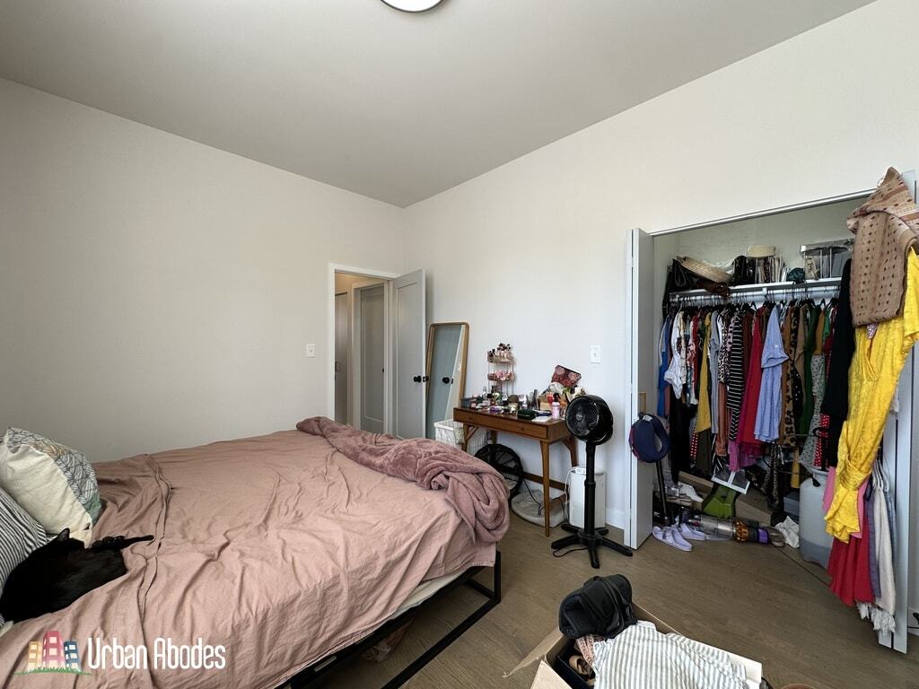 Building Photo - 841 N Mozart St