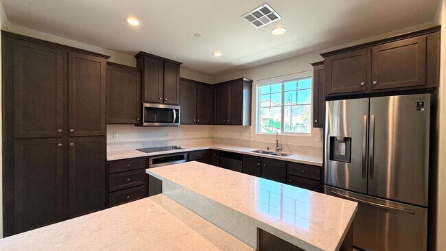 Building Photo - 5474 Starlight Pl