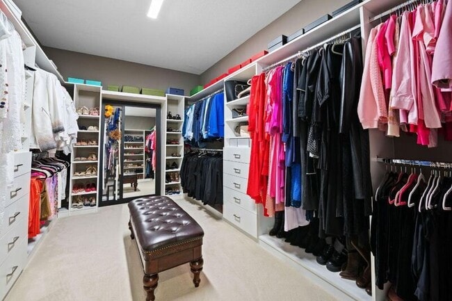 Building Photo - 8599 Tower Bridge Ct