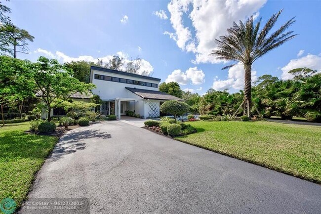 Building Photo - 5755 NW 65th Terrace