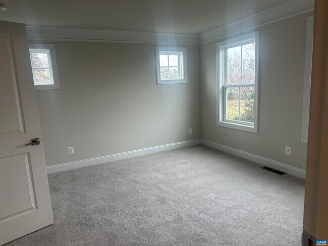 Building Photo - 2024 Calico Ct