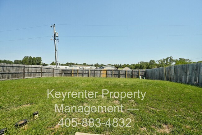 Building Photo - Gorgeous 3 Bed 2 Bath in Moore/SE OKC