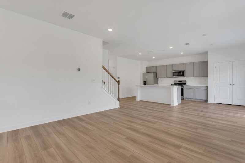 Building Photo - 172 Millbrook Dr