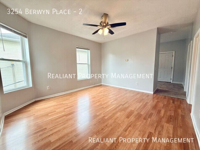 Building Photo - 3254 Berwyn Pl