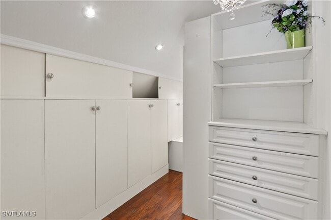 Building Photo - 1313 Solana Rd