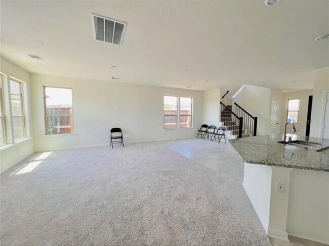 Building Photo - 4939 Hickory Deer Ln