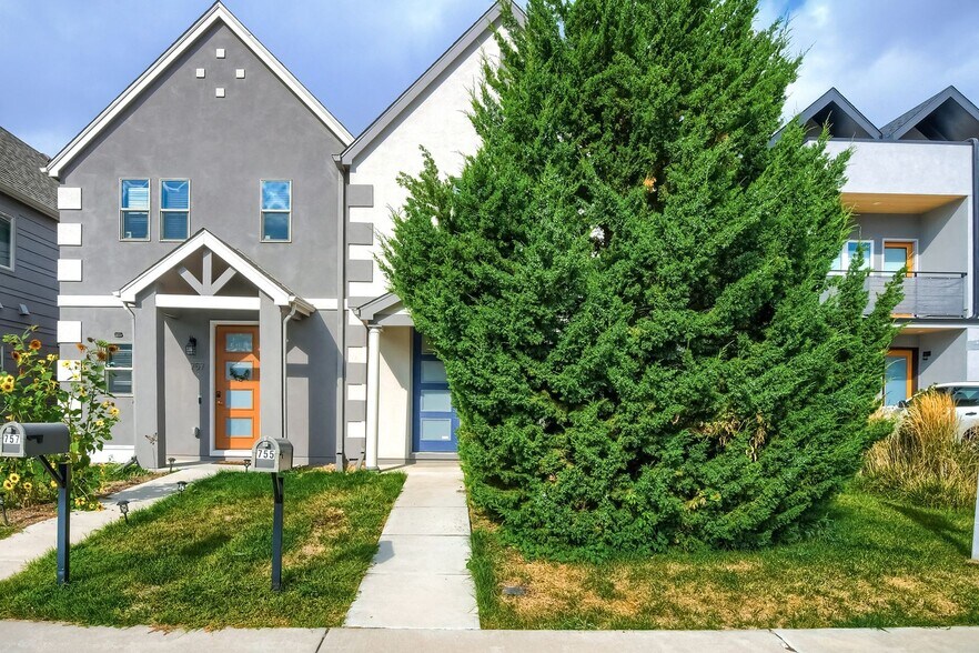 Building Photo - 755 S Krameria St