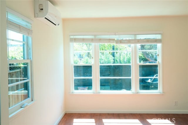 Building Photo - 425 Venice Way