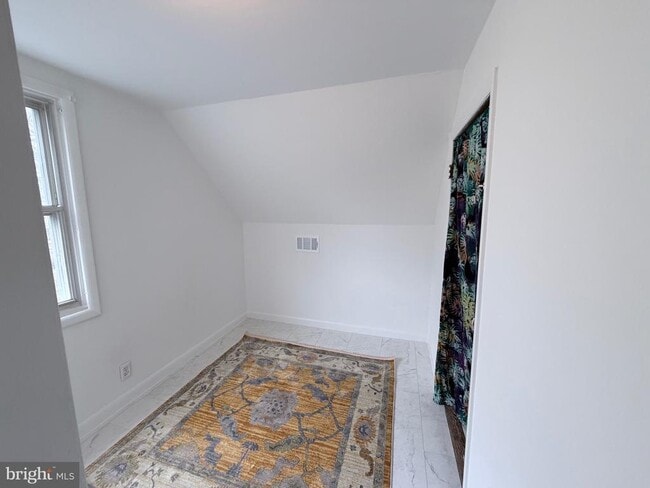 Building Photo - 2207 Luzerne Ave